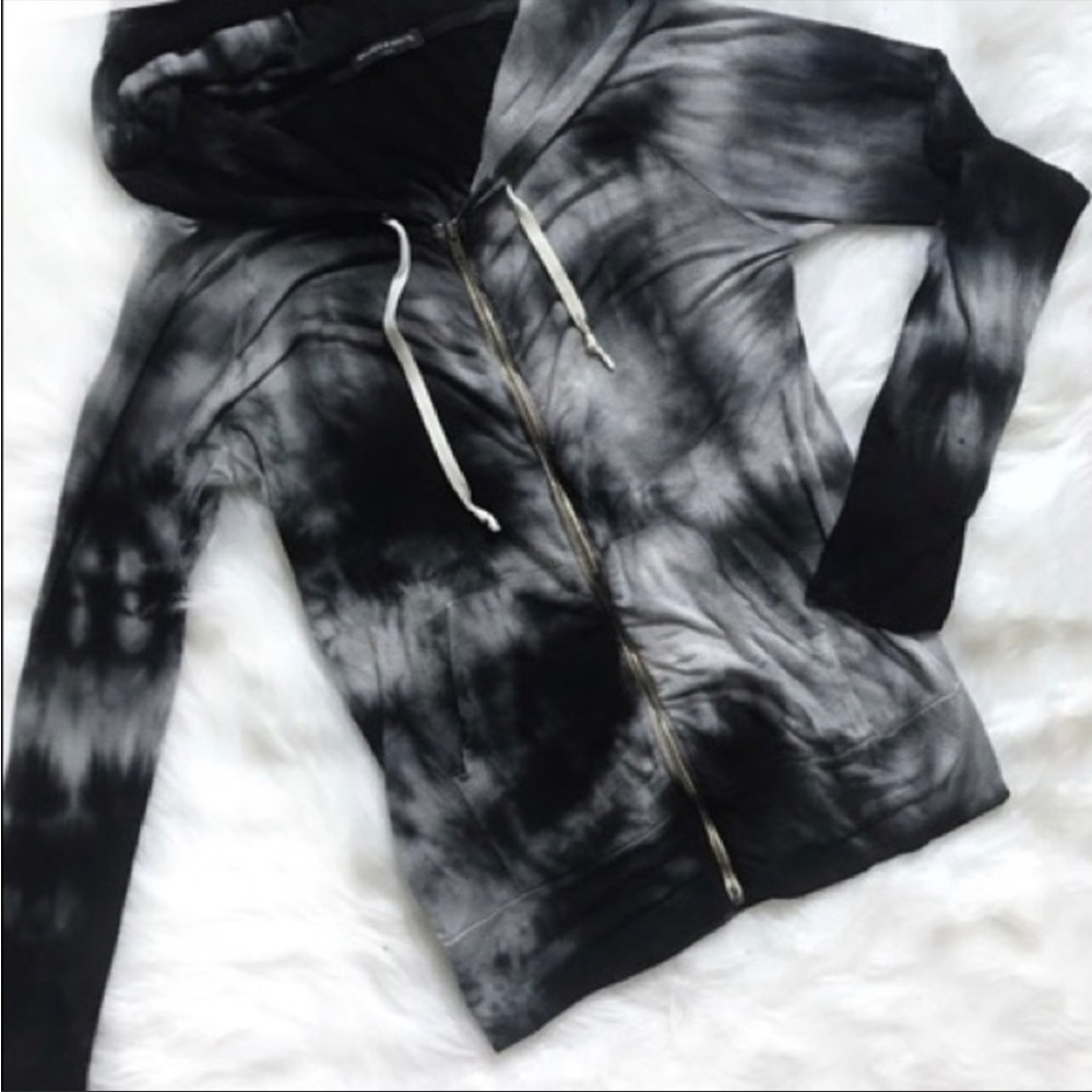 Rare Brandy Melville zip up sweater